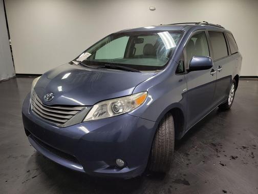 2017 Toyota Sienna XLE