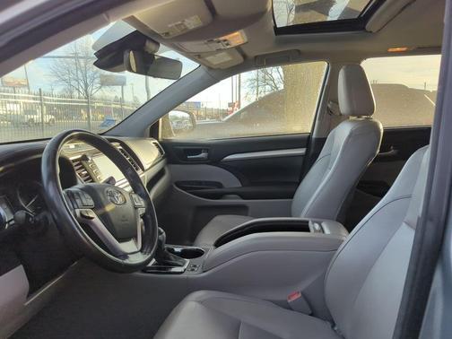 2017 Toyota Highlander Hybrid XLE