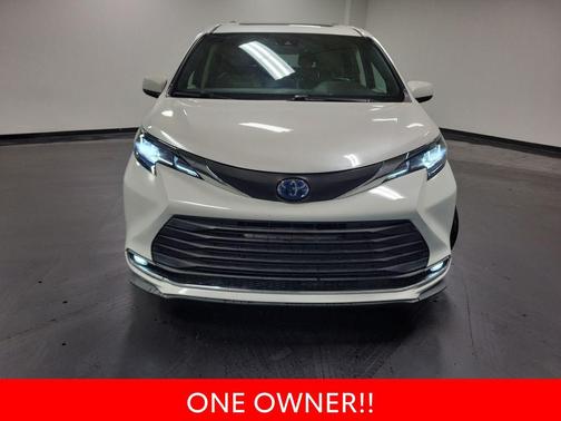 2021 Toyota Sienna XLE 7 Passenger