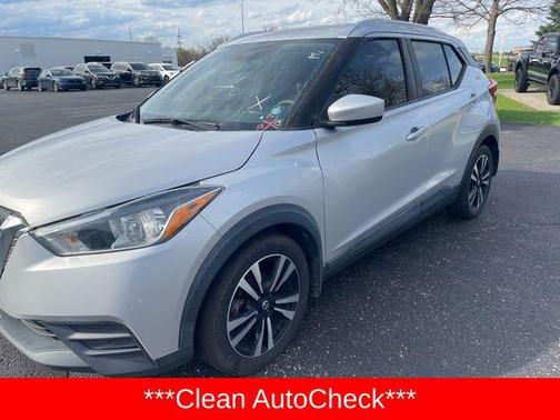 Brilliant Silver 2018 Nissan Kicks SV