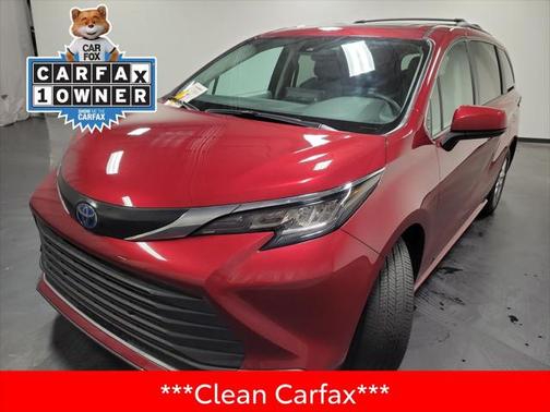 2022 Toyota Sienna XLE 7 Passenger