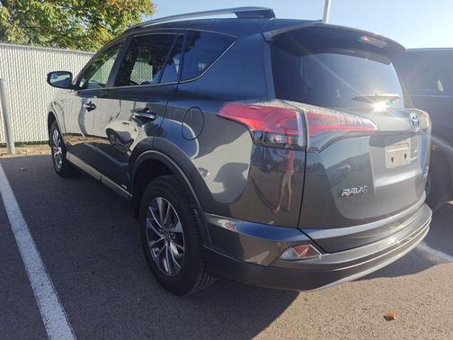 2017 Toyota RAV4 Hybrid XLE