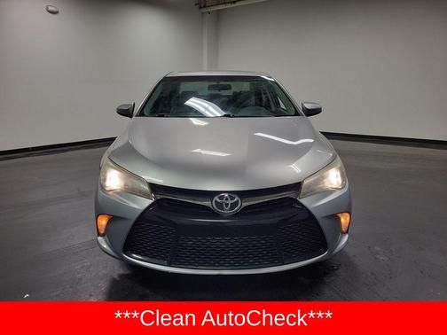 Celestial Silver Metallic 2015 Toyota Camry SE