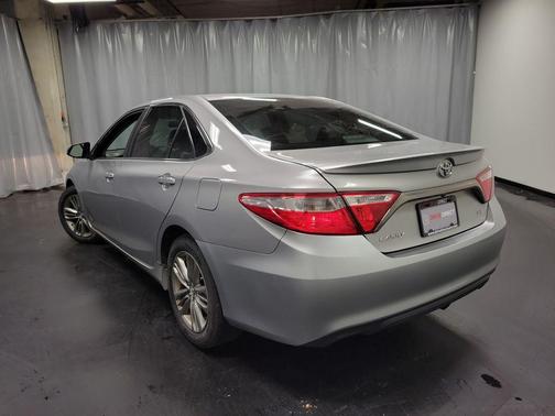Celestial Silver Metallic 2015 Toyota Camry SE
