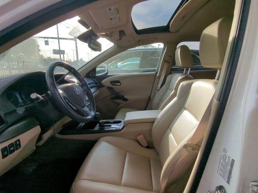 White Diamond Pearl 2017 Acura RDX Base