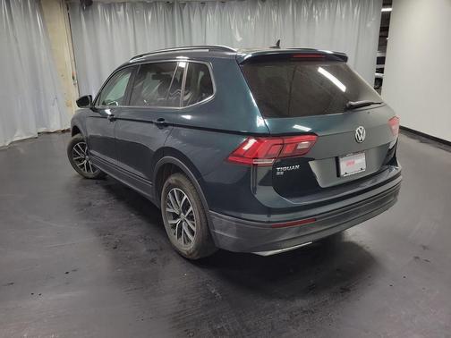 Dark Moss Green Metallic 2019 Volkswagen Tiguan 2.0T SE