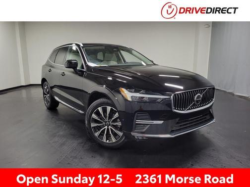 Onyx Black Metallic 2023 Volvo XC60 B5 Plus Bright Theme