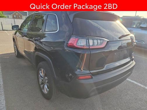 Diamond Black Crystal Pearlcoat 2019 Jeep Cherokee Latitude Plus