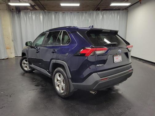 2020 Toyota RAV4 Hybrid XLE