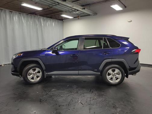 2020 Toyota RAV4 Hybrid XLE