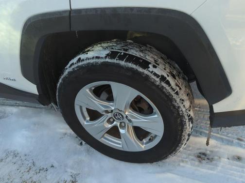 2021 Toyota RAV4 Hybrid LE