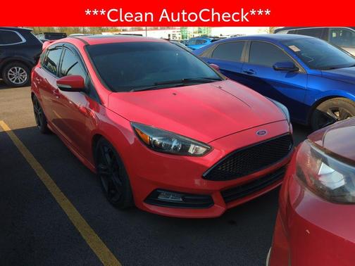 Race Red 2015 Ford Focus ST
