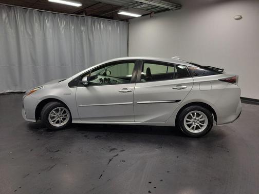 2016 Toyota Prius Two