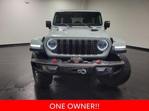 Earl Clearcoat 2024 Jeep Wrangler Rubicon