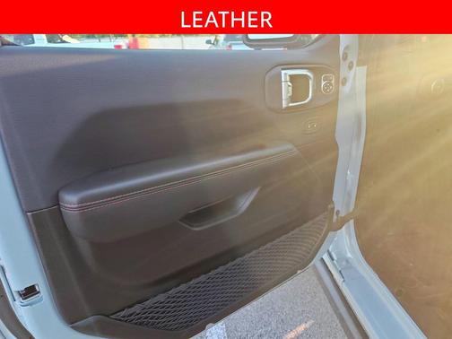 Earl Clearcoat 2024 Jeep Wrangler Rubicon