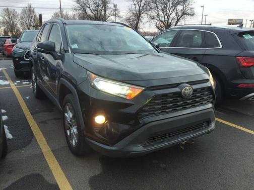 2019 Toyota RAV4 XLE Premium