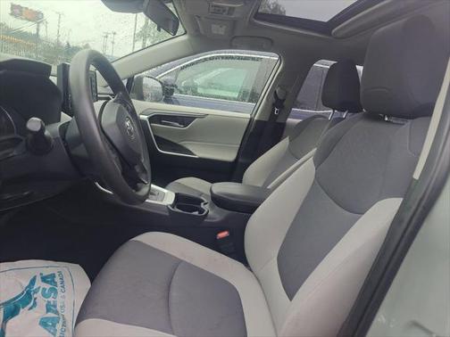 2019 Toyota RAV4 Hybrid XLE