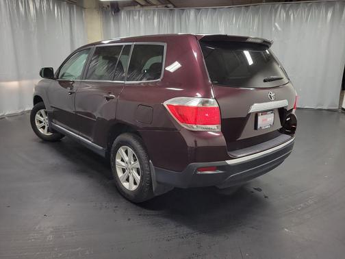 2013 Toyota Highlander SE