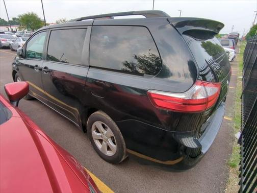 2015 Toyota Sienna LE