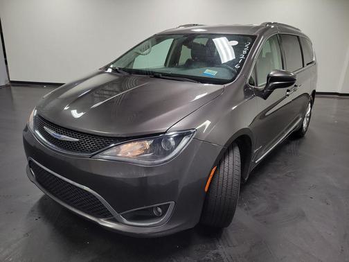 2018 Chrysler Pacifica Touring-L
