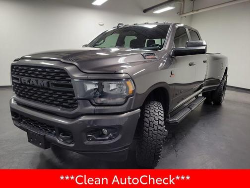 2022 RAM 3500 Big Horn Crew Cab 4x4 8' Box