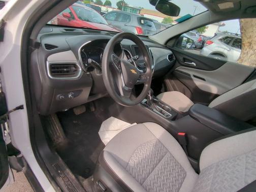 Summit White 2024 Chevrolet Equinox LS