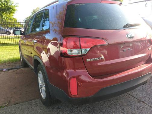 Remington Red Metallic 2015 Kia Sorento LX