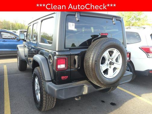 Black Clearcoat 2022 Jeep Wrangler Unlimited Sport