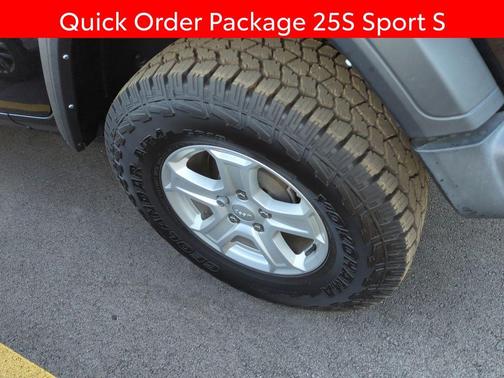 Black Clearcoat 2022 Jeep Wrangler Unlimited Sport
