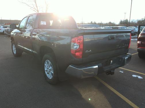 2018 Toyota Tundra SR5