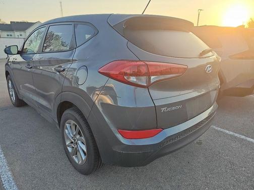 Coliseum Gray 2018 Hyundai TUCSON SE