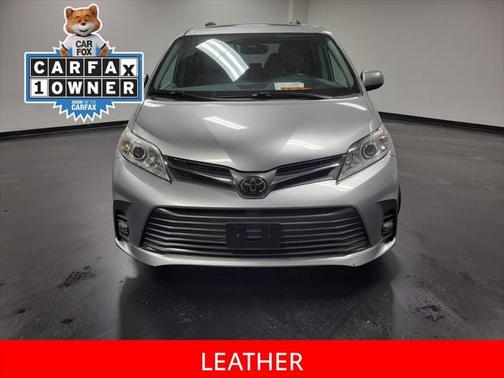 2019 Toyota Sienna XLE