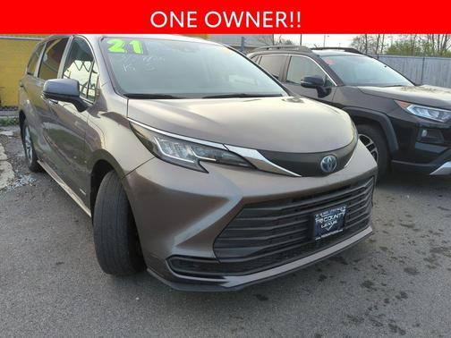 2021 Toyota Sienna LE
