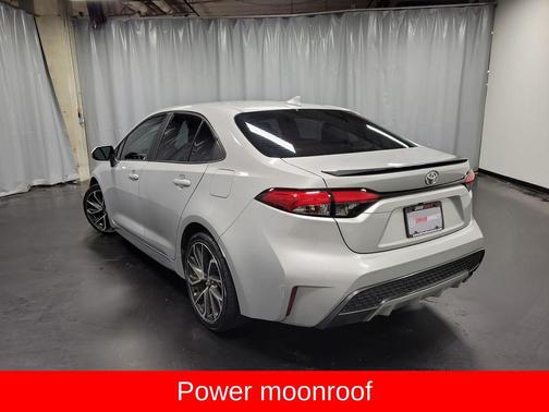 Classic Silver Metallic 2020 Toyota Corolla XSE