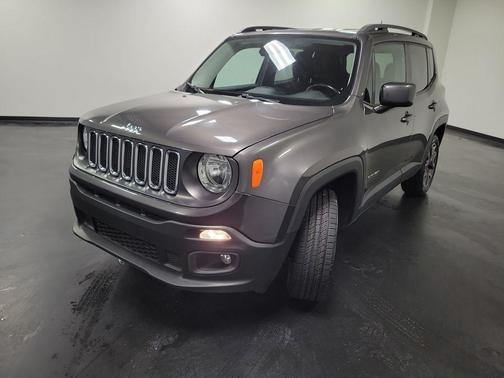 Granite Crystal Metallic Clearcoat 2017 Jeep Renegade Latitude