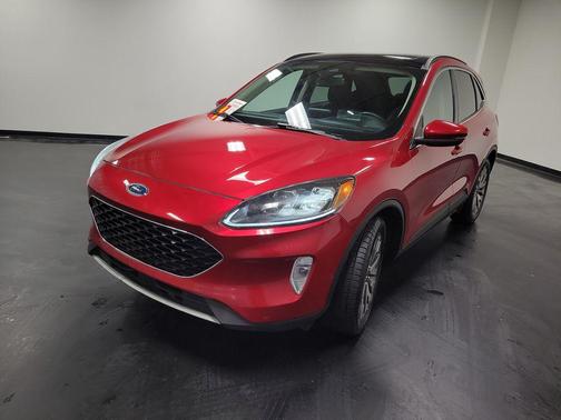 2020 Ford Escape Titanium