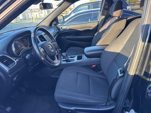 2018 Jeep Grand Cherokee Laredo E