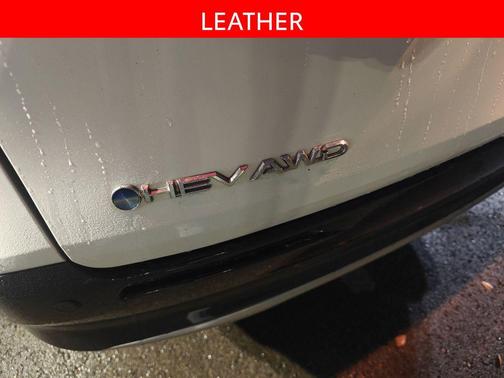 2025 Toyota Sienna Platinum