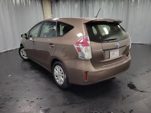 2015 Toyota Prius v Two