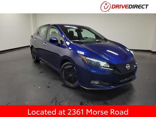 Deep Blue Pearl 2023 Nissan Leaf SV PLUS 60 kWh