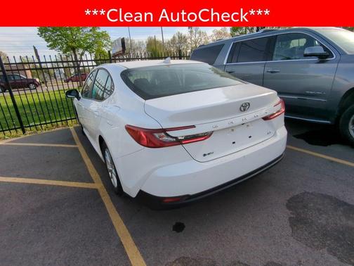 Ice 2025 Toyota Camry LE