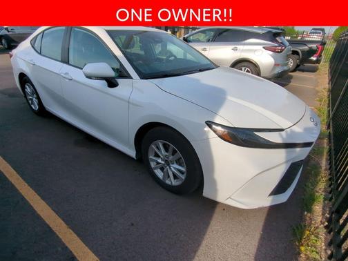 Ice 2025 Toyota Camry LE