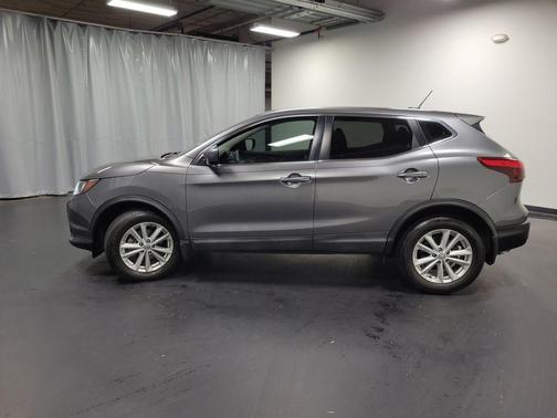 Gun Metallic 2018 Nissan Rogue Sport S