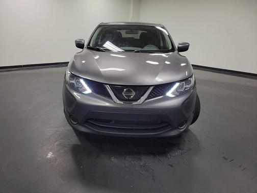 Gun Metallic 2018 Nissan Rogue Sport S