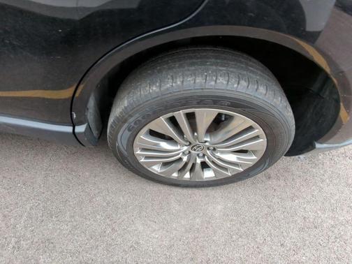 2022 Toyota Venza XLE