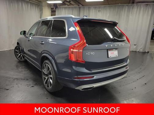 2020 Volvo XC90 T6 Momentum