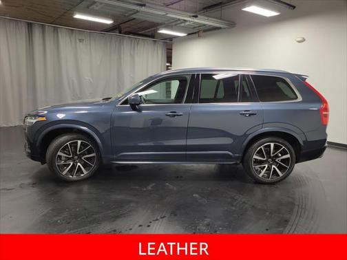 2020 Volvo XC90 T6 Momentum