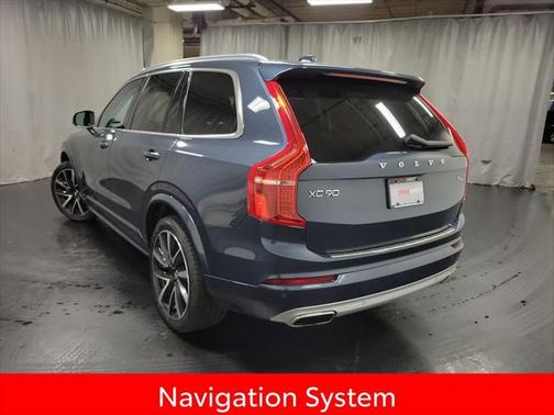 2020 Volvo XC90 T6 Momentum