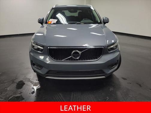 2021 Volvo XC40 T5 Momentum