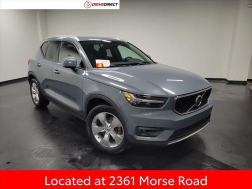 2021 Volvo XC40 T5 Momentum